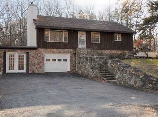 102 Saint Paul Rd, Red Hook, NY 12571