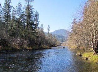 1005 Fish Hatchery Rd, Grants Pass, OR 97527