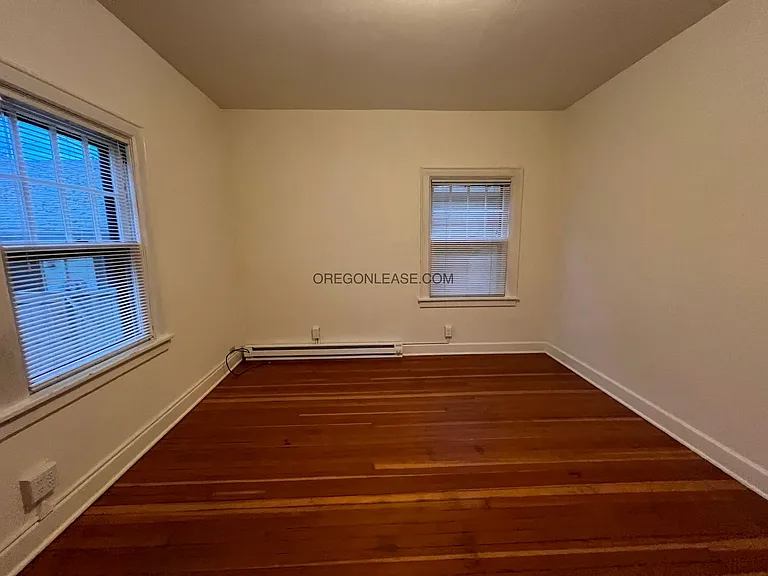 1223 Ferry St #1 — Photo 10