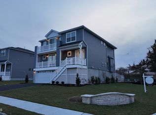 121 Siddons Ct, Island Heights, NJ