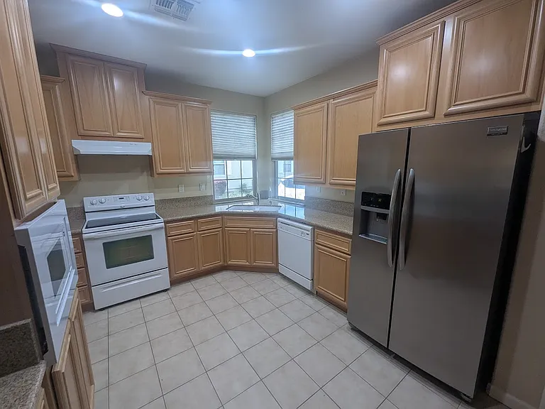 1656 Marseille Ln — Photo 5