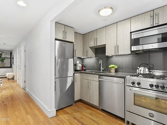 4th image of 264 Water St APT 3D