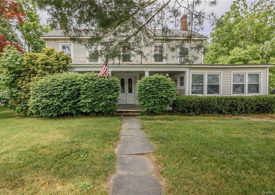 207 Maple Avenue, Pine Bush, NY 12566 Zillow