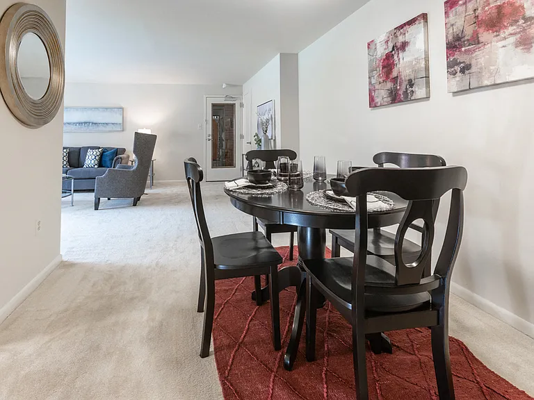 Cromwell Valley Apartments — Photo 14