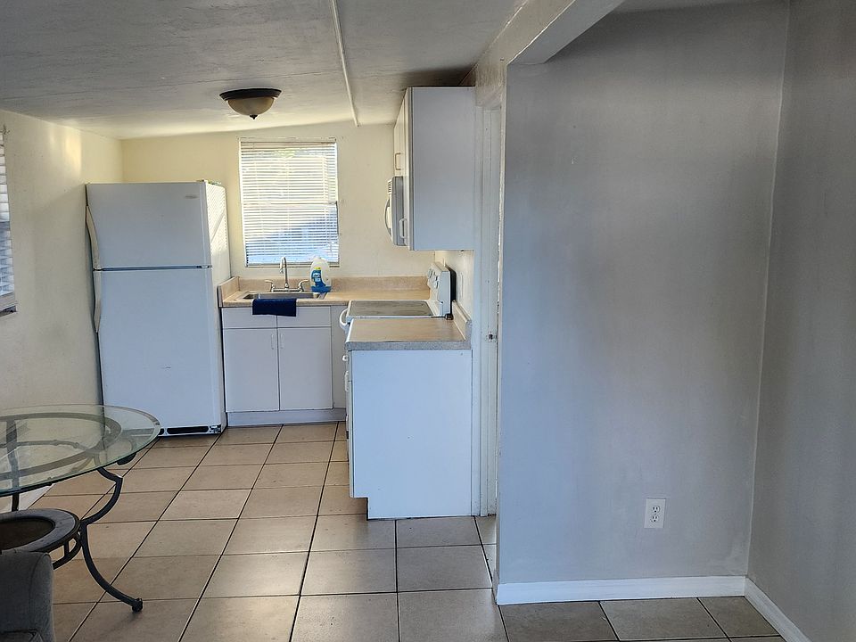 2nd image of 4515 27th St W