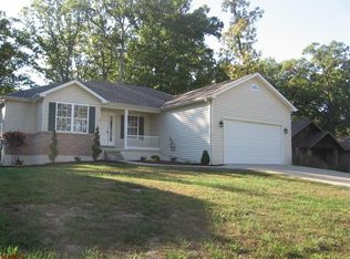 1142 Village Grn, Lake Sherwood, MO 63357