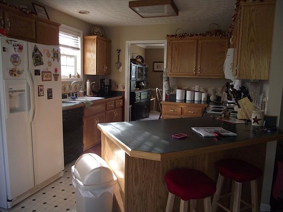 2nd image of 3564 Teal Dr