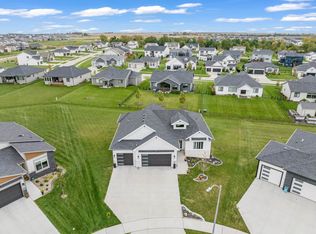1108 NE Forest Ridge Ct, Ankeny, IA 50021