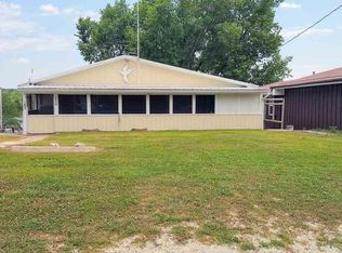 20550 Raintree Rd, Warsaw, MO 65355