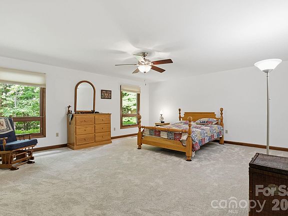 20th image of 855 Edmiston Rd