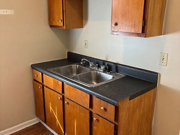 2nd image of 1233 Eberhart Ave APT B