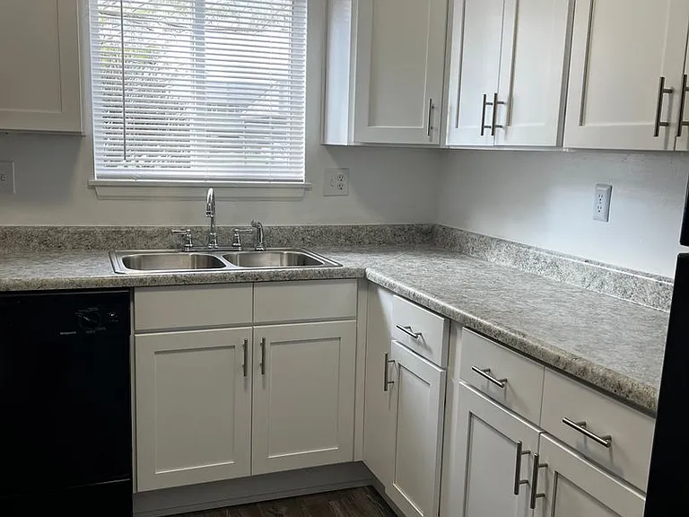 Villages on Madison Apartments — Photo 97