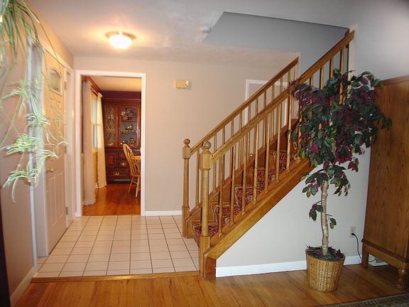 4th image of 4020 Bay Park Dr