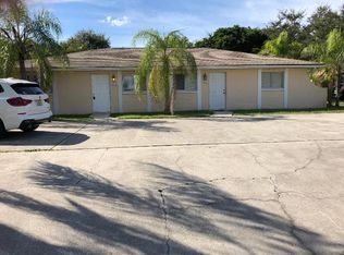 214 SE 16th Pl, Cape Coral, FL 33990