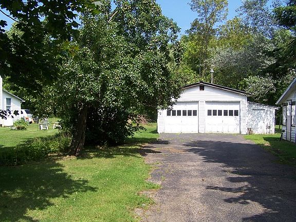 5th image of 1238 Cumberland Head Rd
