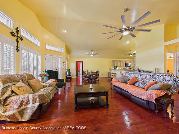 4th image of 319 Ll Davis Dr