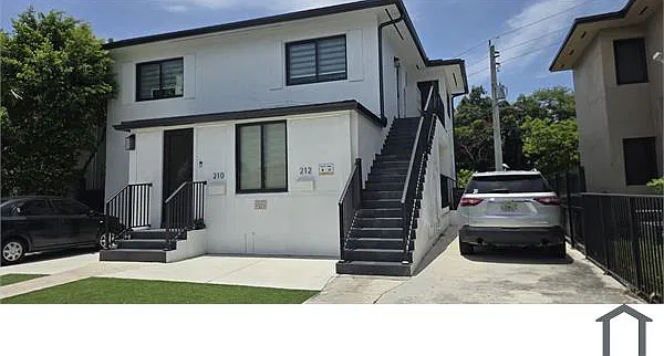 Studio, 595 sqft, $1,500 — Photo 1
