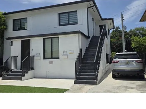 210 Beacom Blvd, Miami, FL 33135