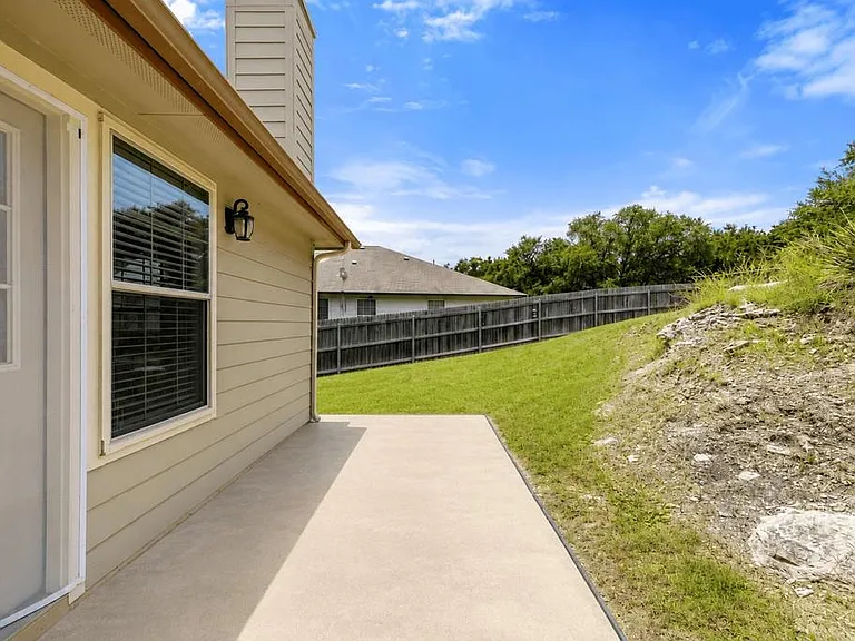 714 Newport Dr — Photo 22