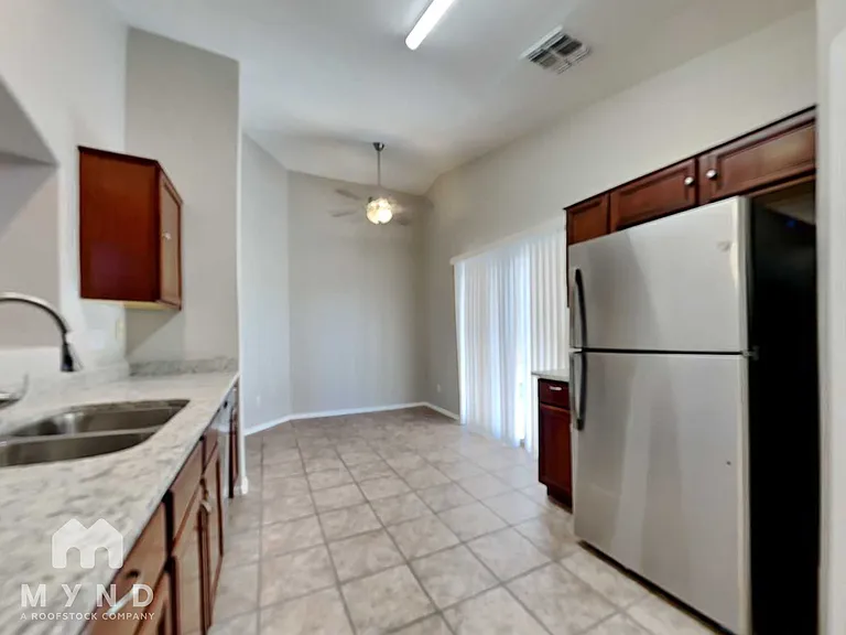 12418 W Valentine Ave — Photo 8