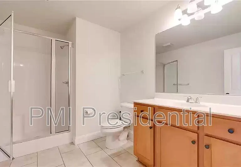 1107 N 27th St — Photo 11