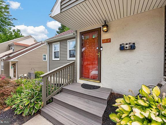 2nd image of 2101 Bridgewater Ct