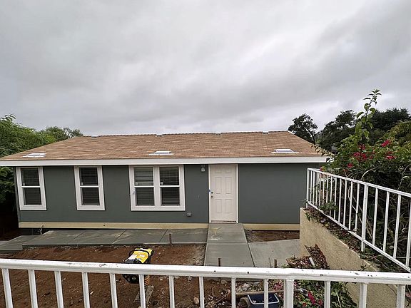 3rd image of 1141 W 12th Ave