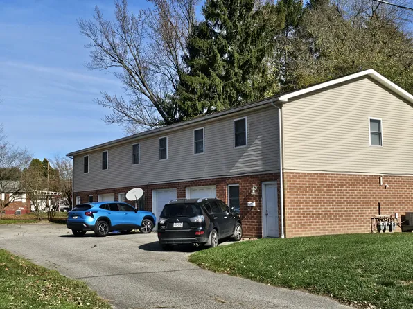 216B Spruce St #B, Zelienople, PA 16063