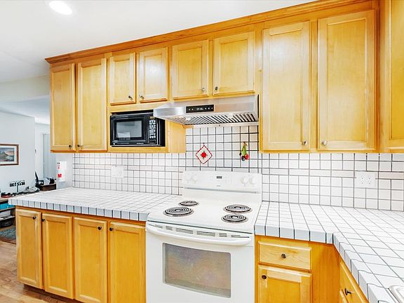 5th image of 6195 Rockrose Dr