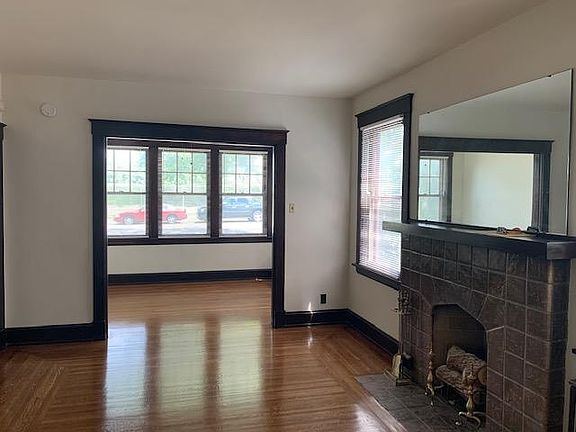 3rd image of 2631 Highland Ave #1