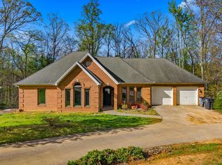 900 E Brentwood Dr, Morristown, TN 37814