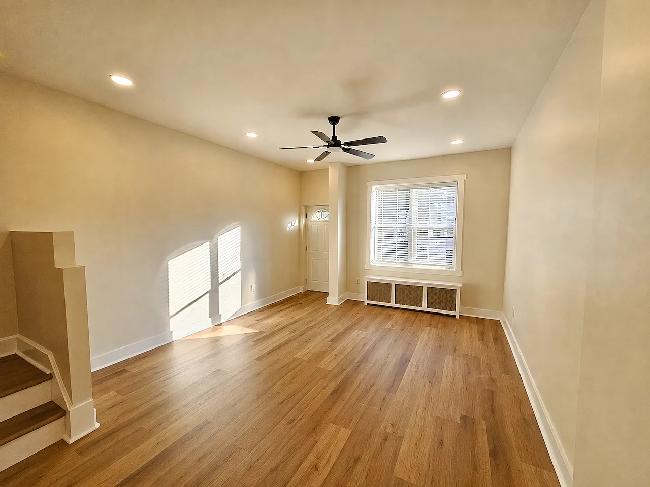 3 bed, 2.5 bath, 1104 sqft, $1,995 — Photo 2
