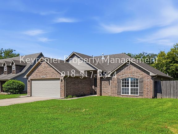2nd image of 25620 Briar Dr