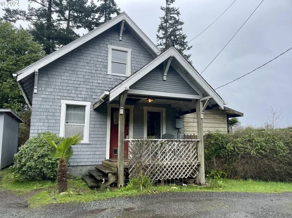 484 Newmark St, North Bend, OR 97459