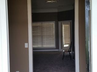 215 Lovorn Cir, Warner Robins, GA 31088