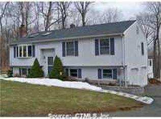 18 Laurel Ridge Ct, Wallingford, CT 06492
