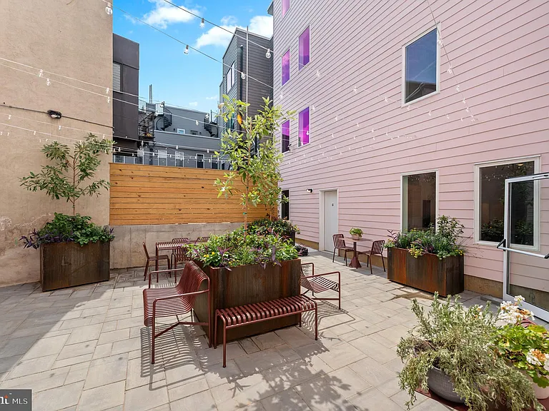2456 Frankford Ave #8 — Photo 6
