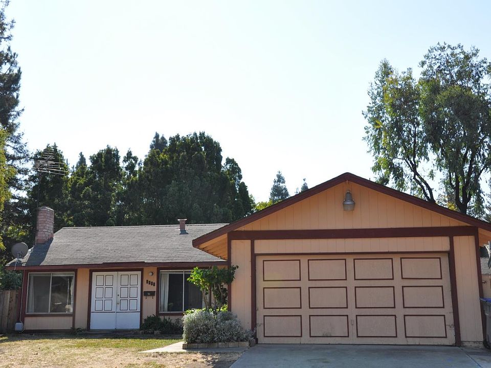 1st image of 2688 Mosswood Dr