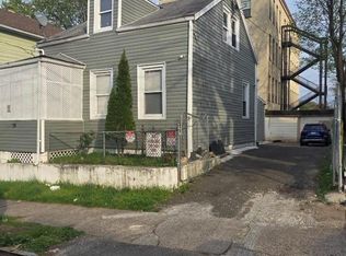 38 N 8Th St, Paterson City, NJ 07522