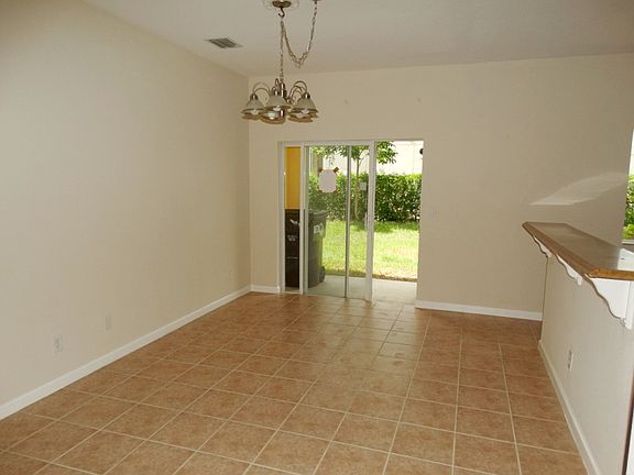 5th image of 106 S Santa Catalina Cir