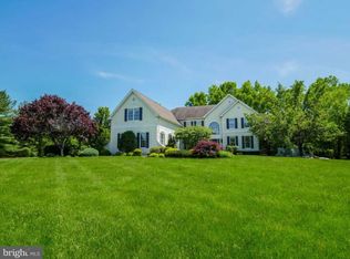 1656 Powderhorn Dr, Newtown, PA 18940