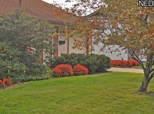 45 Meadow Dr, Berea, OH