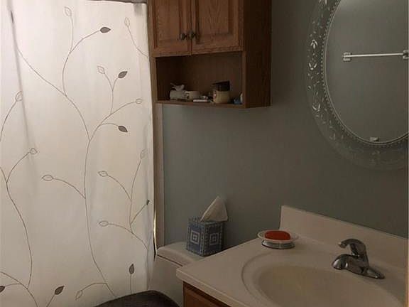 3rd image of 139 Willard Dr