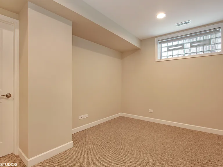 1806 N Sheffield Ave #1 — Photo 18