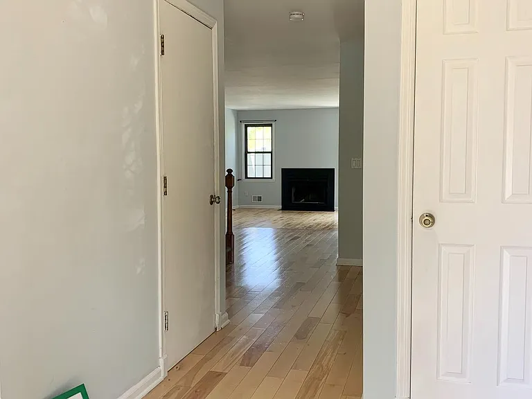 305 Marten Rd — Photo 2