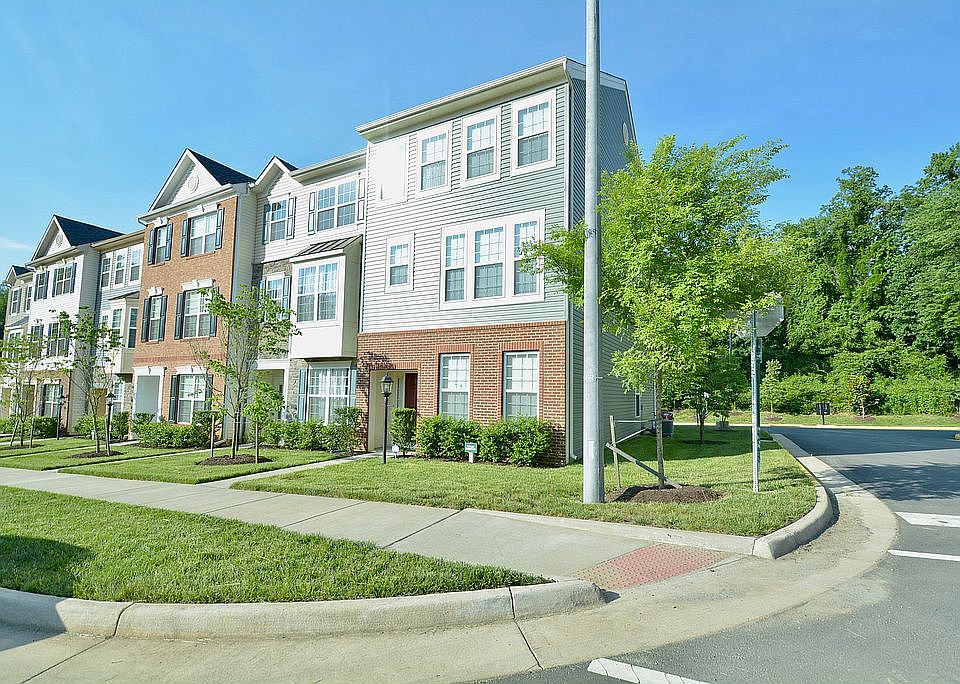 2nd image of 3995 Bradys Hill Rd