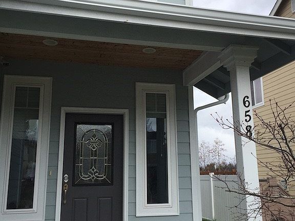 4th image of 658 Joy St