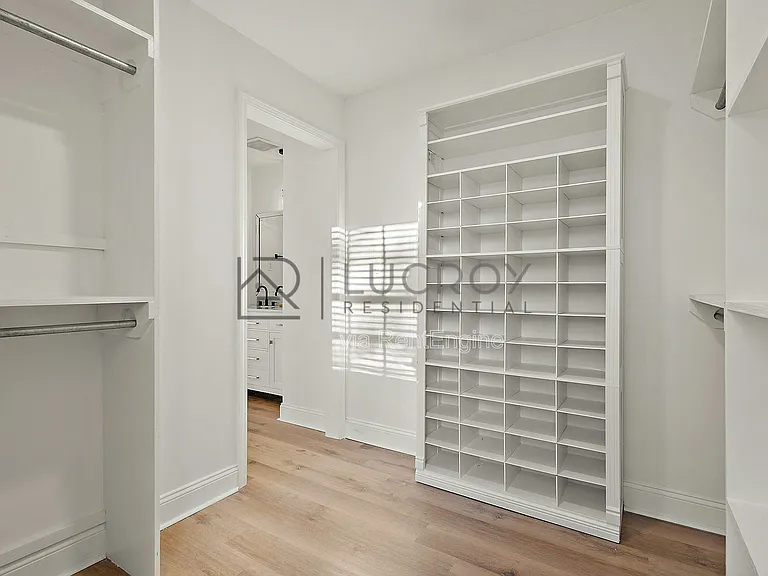 816 Winthrop Cir — Photo 10