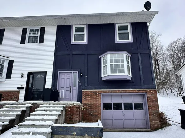 121 Geronimo Dr, Saint Albans, WV 25177