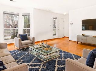 8 Droyers Pointe Blvd, Jersey City, NJ 07305